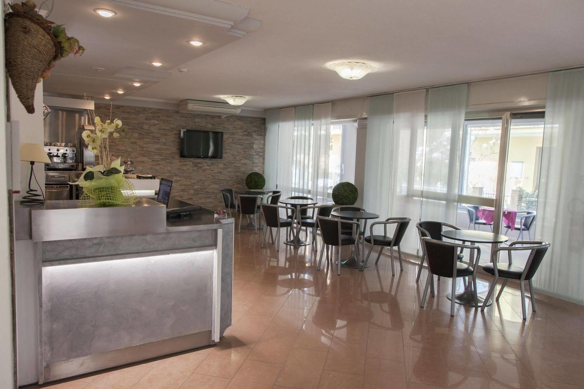 Concorde Hotel 3*